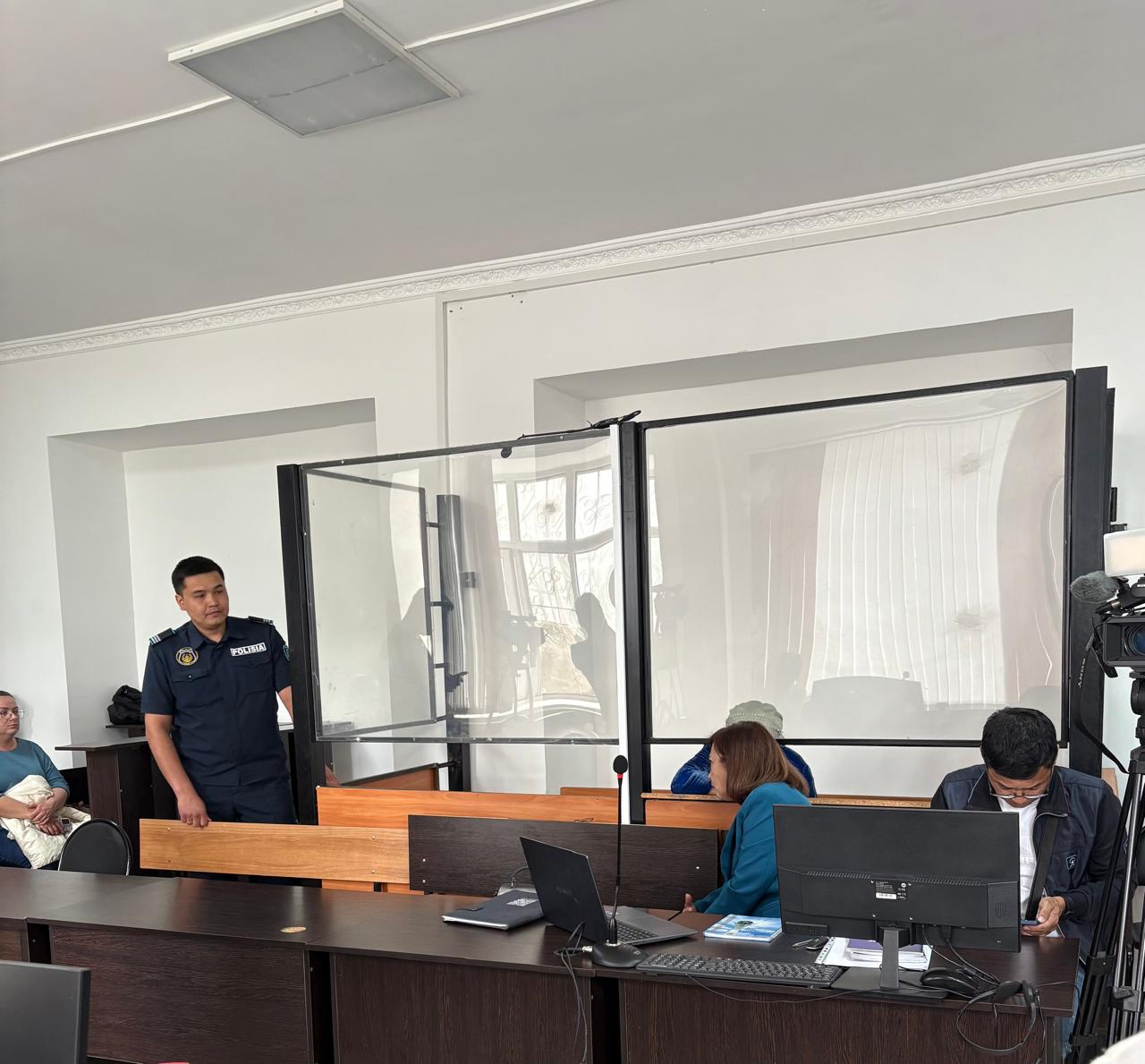 В Актобе начался суд над целительницей, оформлявшей кредиты на своих «пациентов»